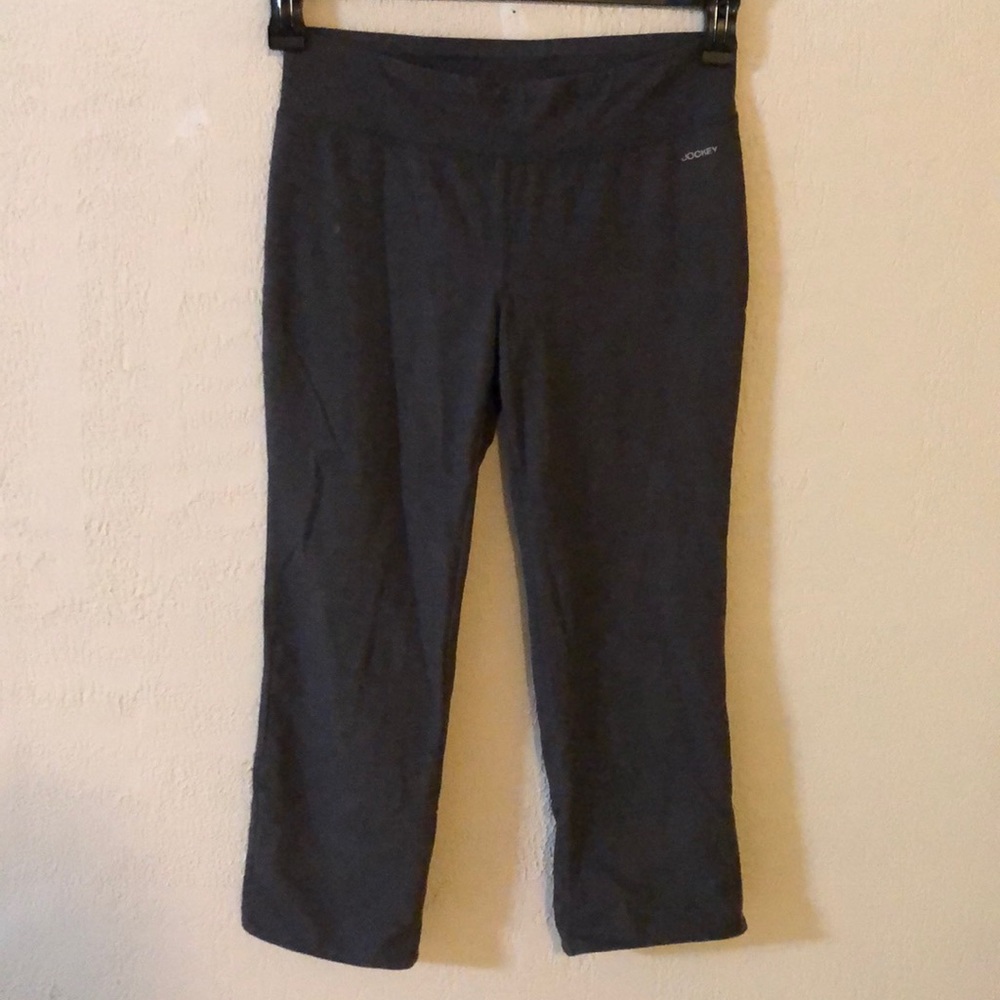 Comfy grey capris